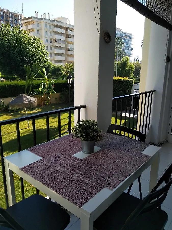 Apartamento Apartamento de cinco plazas en recinto muy tranquilo cerca del mar Benalmádena